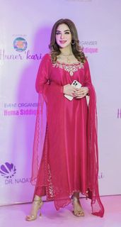 Natasha Ali feet photo 17