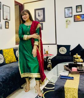 Natasha Ali feet photo 7