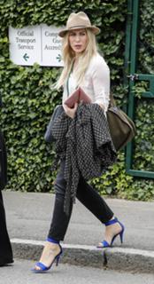 Natasha Bedingfield feet photo thumbnail