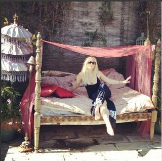 Natasha Bedingfield feet photo thumbnail