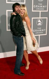 Natasha Bedingfield feet photo thumbnail