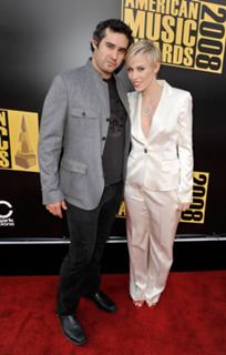 Natasha Bedingfield feet photo thumbnail