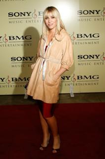 Natasha Bedingfield feet photo thumbnail