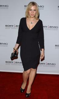 Natasha Bedingfield feet photo thumbnail