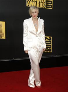 Natasha Bedingfield feet photo thumbnail