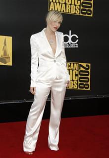 Natasha Bedingfield feet photo thumbnail