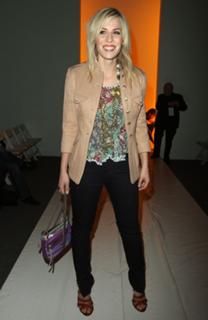 Natasha Bedingfield feet photo thumbnail