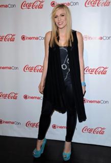 Natasha Bedingfield feet photo thumbnail