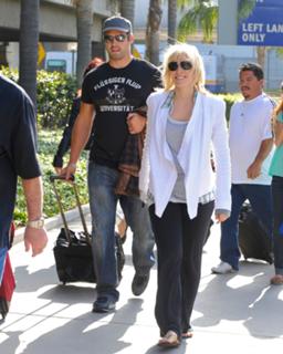 Natasha Bedingfield feet photo thumbnail