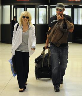 Natasha Bedingfield feet photo thumbnail