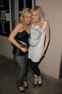 Natasha Bedingfield feet photo thumbnail