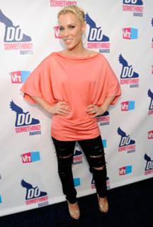 Natasha Bedingfield feet photo thumbnail