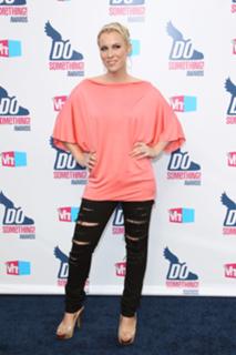 Natasha Bedingfield feet photo thumbnail