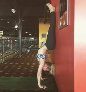 Natasha Bedingfield feet photo thumbnail