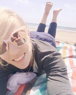 Natasha Bedingfield feet photo thumbnail