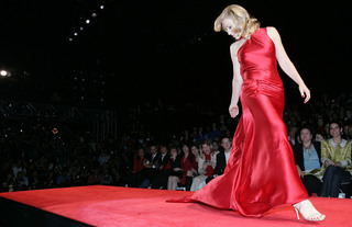 Natasha Bedingfield feet photo thumbnail