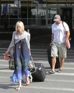 Natasha Bedingfield feet photo thumbnail