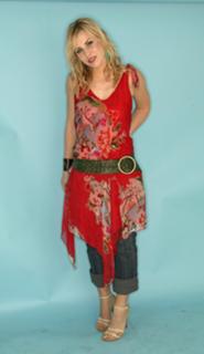 Natasha Bedingfield feet photo thumbnail