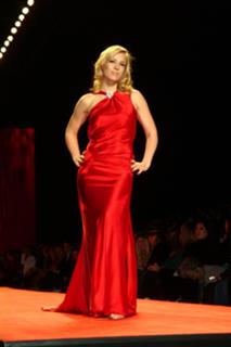 Natasha Bedingfield feet photo thumbnail