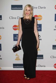 Natasha Bedingfield feet photo thumbnail