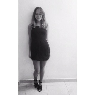Natasha Bertrand feet photo 19