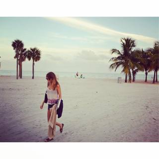 Natasha Bertrand feet photo 17