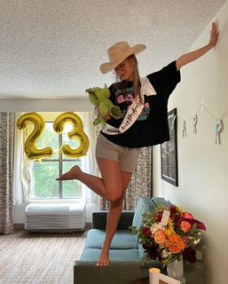 Natasha Bure feet photo 5