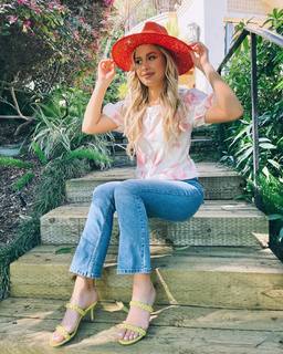 Natasha Bure feet photo 1