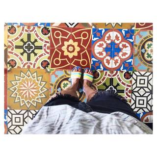 Natasha Dupeyrón feet photo thumbnail