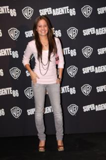 Natasha Dupeyrón feet photo thumbnail