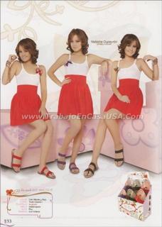 Natasha Dupeyrón feet photo thumbnail