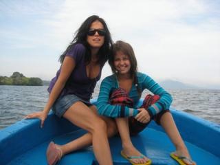 Natasha Dupeyrón feet photo thumbnail