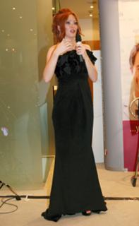 Natasha Hamilton feet photo thumbnail