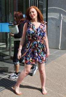 Natasha Hamilton feet photo thumbnail
