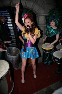 Natasha Hamilton feet photo thumbnail