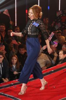 Natasha Hamilton feet photo thumbnail