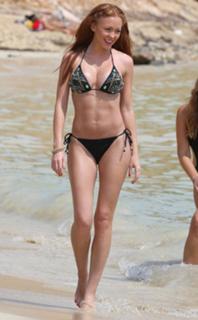 Natasha Hamilton feet photo thumbnail