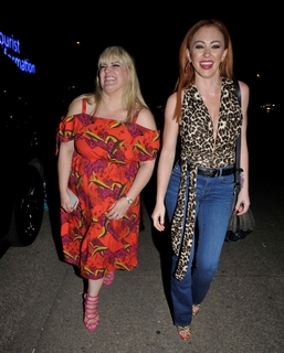 Natasha Hamilton feet photo thumbnail