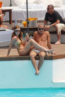 Natasha Hamilton feet photo thumbnail