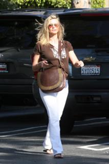 Natasha Henstridge feet photo thumbnail