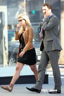 Natasha Henstridge feet photo thumbnail