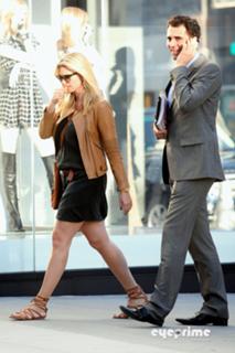 Natasha Henstridge feet photo thumbnail
