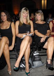 Natasha Henstridge feet photo thumbnail