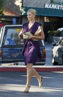 Natasha Henstridge feet photo thumbnail