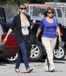 Natasha Henstridge feet photo thumbnail