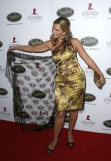 Natasha Henstridge feet photo thumbnail