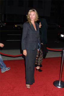 Natasha Henstridge feet photo thumbnail