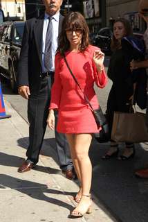 Natasha Leggero feet photo thumbnail