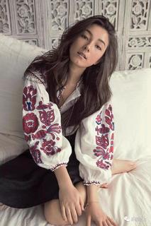 Natasha Liu Bordizzo feet photo thumbnail