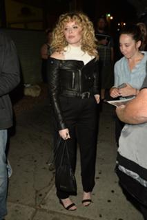 Natasha Lyonne feet photo thumbnail